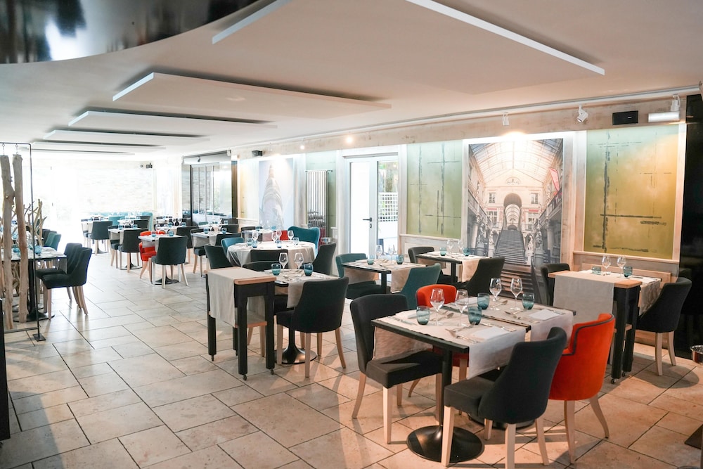 Logis Hotel L'Abreuvoir 29/50