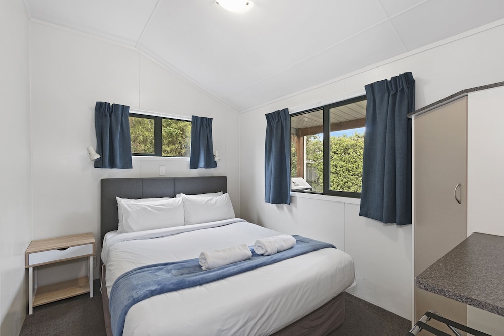 North South Holiday Park 20/72