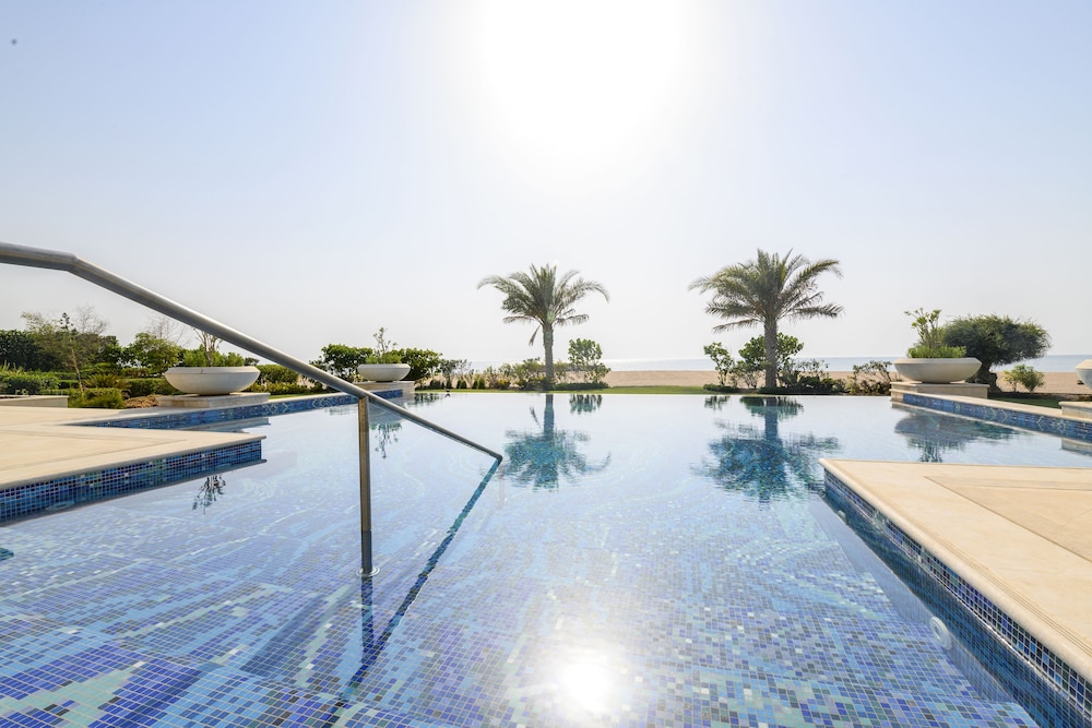Hilton Salwa Beach Resort & Villas in ABU SAMRA