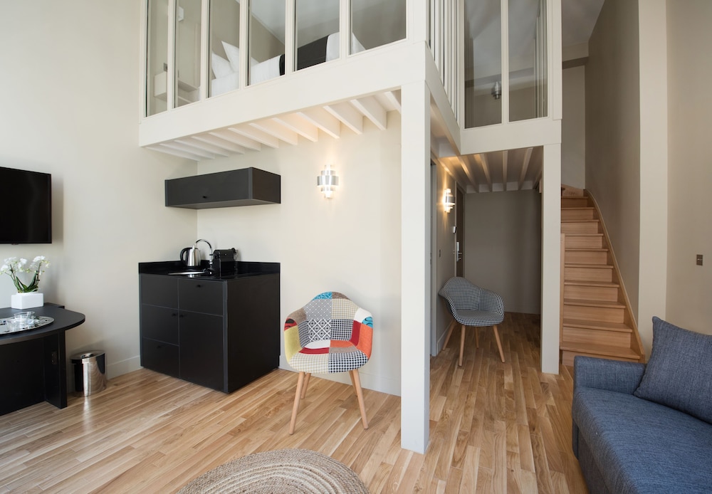 Suites Et Hotel Helzear Etoile 41/56