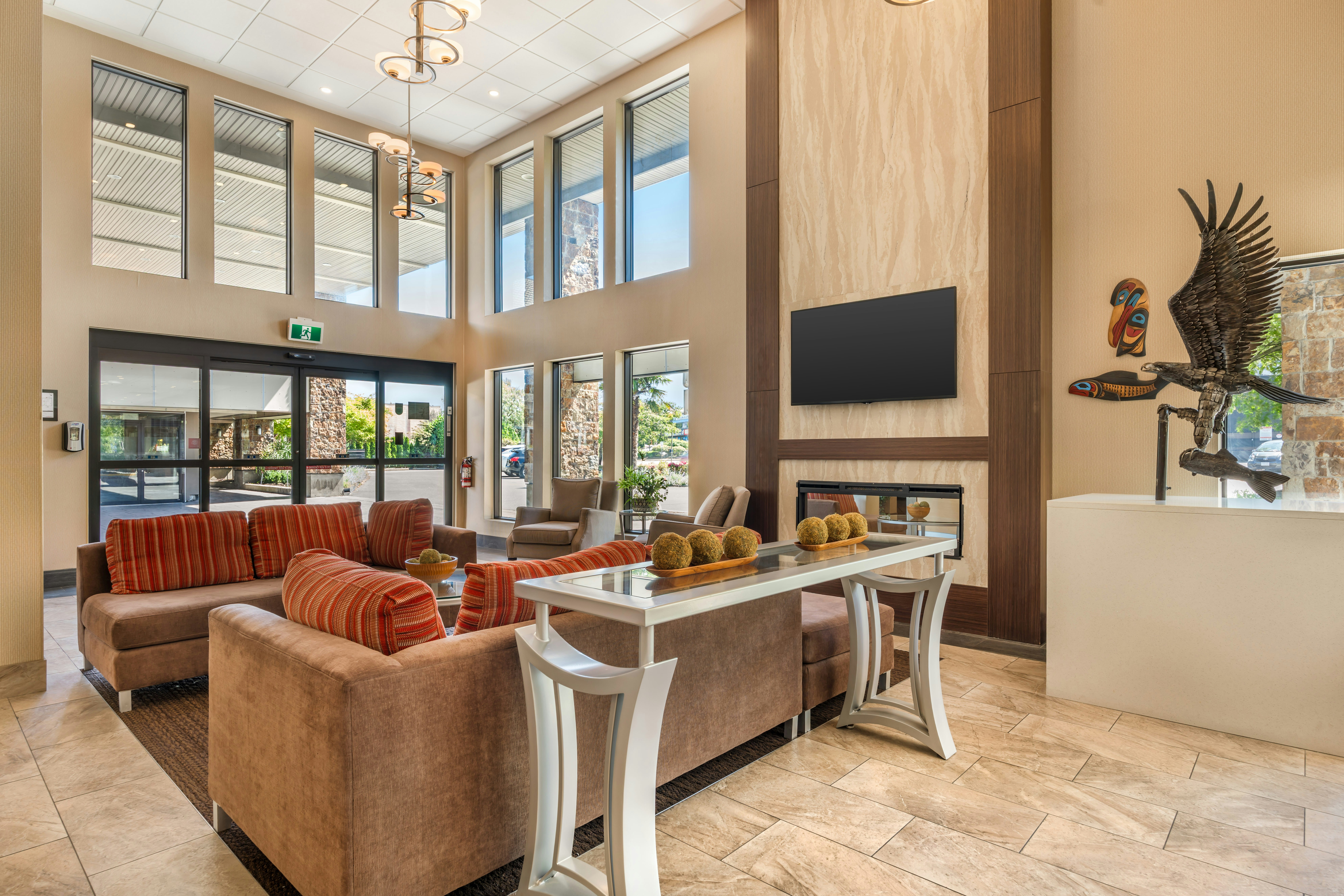 Best Western Plus Burnaby Hotel 51/76