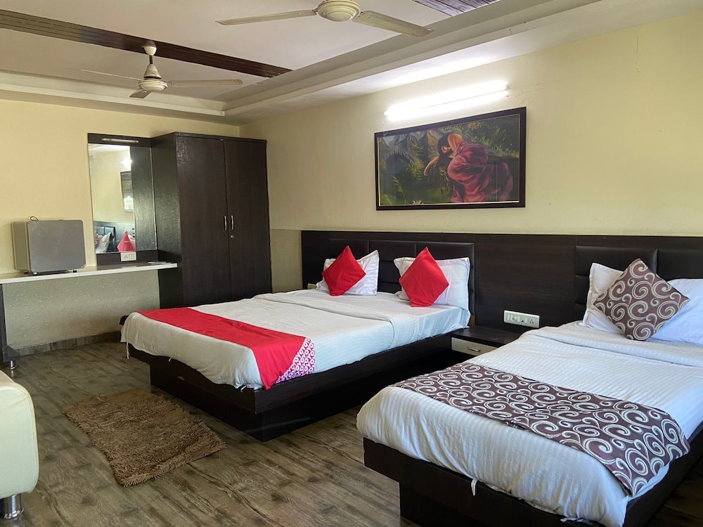 HOTEL SADHBHAV 26/49