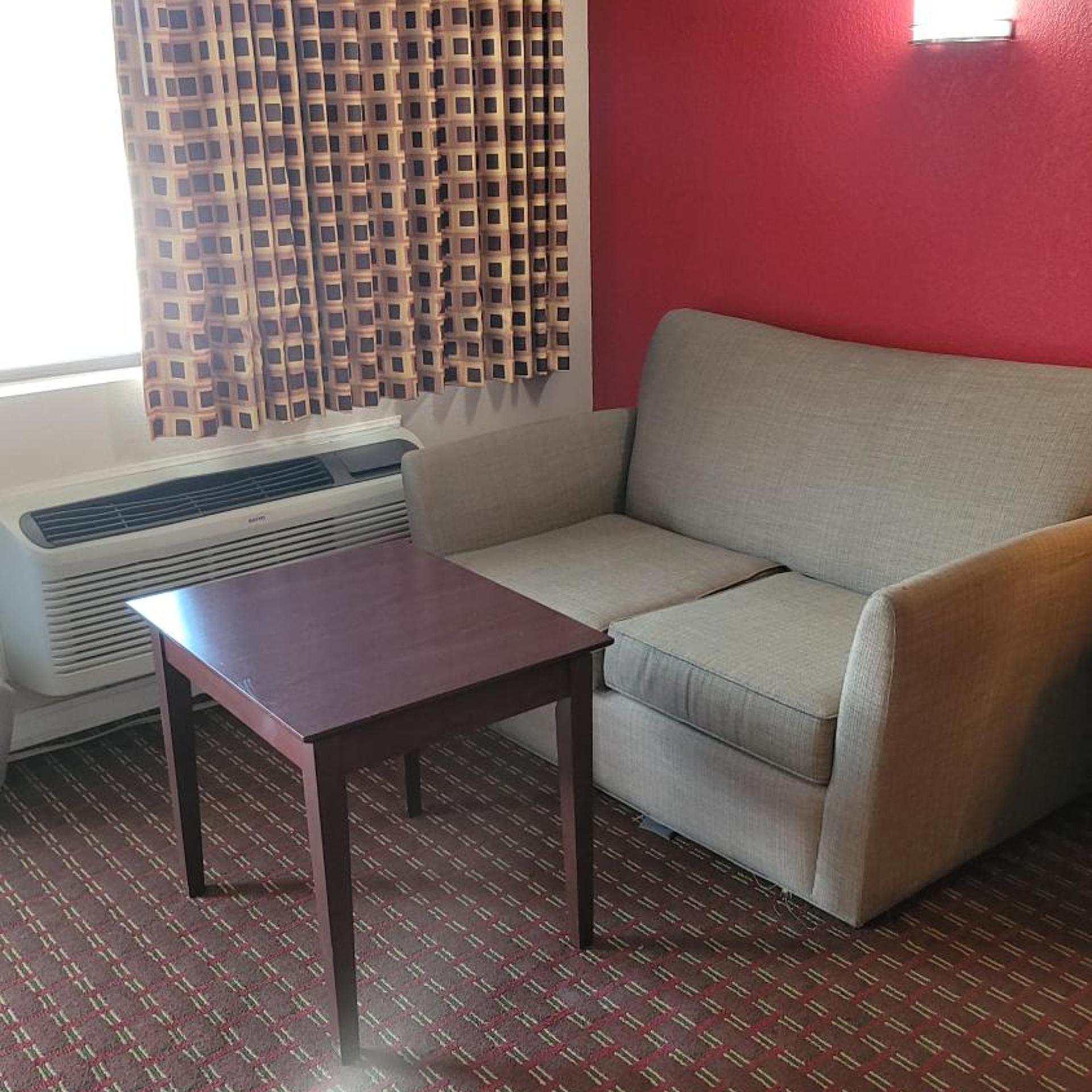 Western Motel 4/10