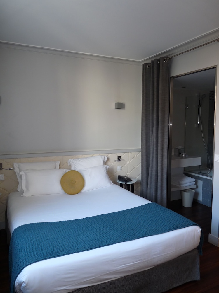 Atrium Suresnes Hotel 11/61
