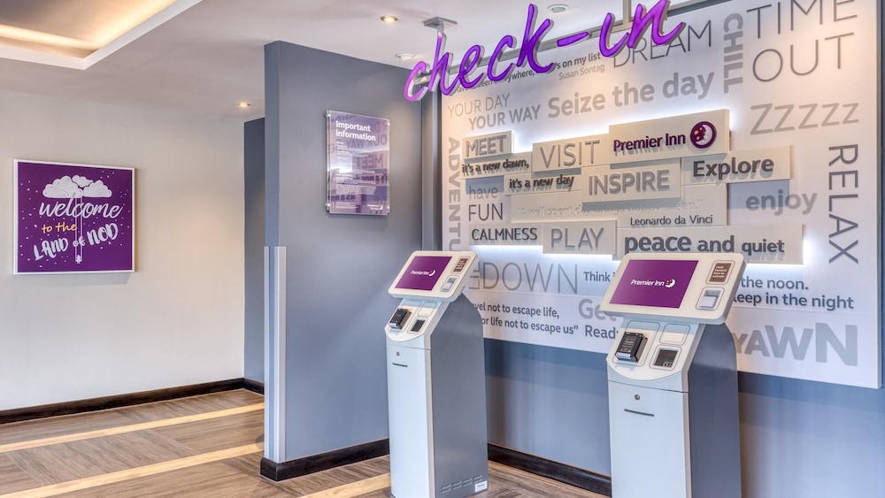 Premier Inn Bristol Parkway (M32) 6/58
