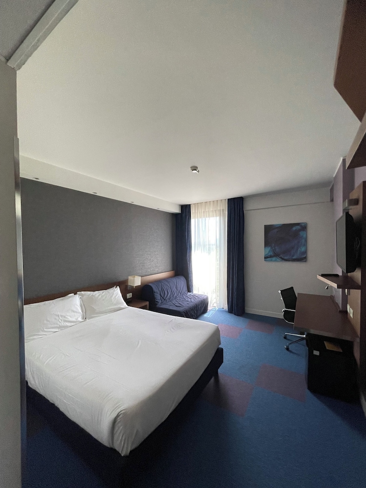 Gp Hotel 11/32