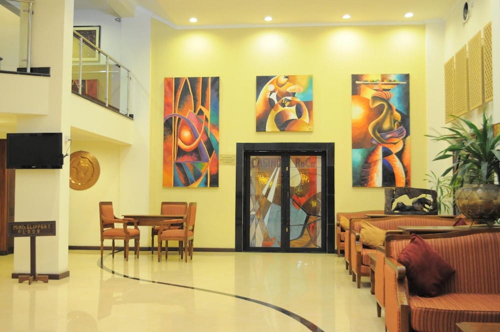 Royal Court Hotel 23/38