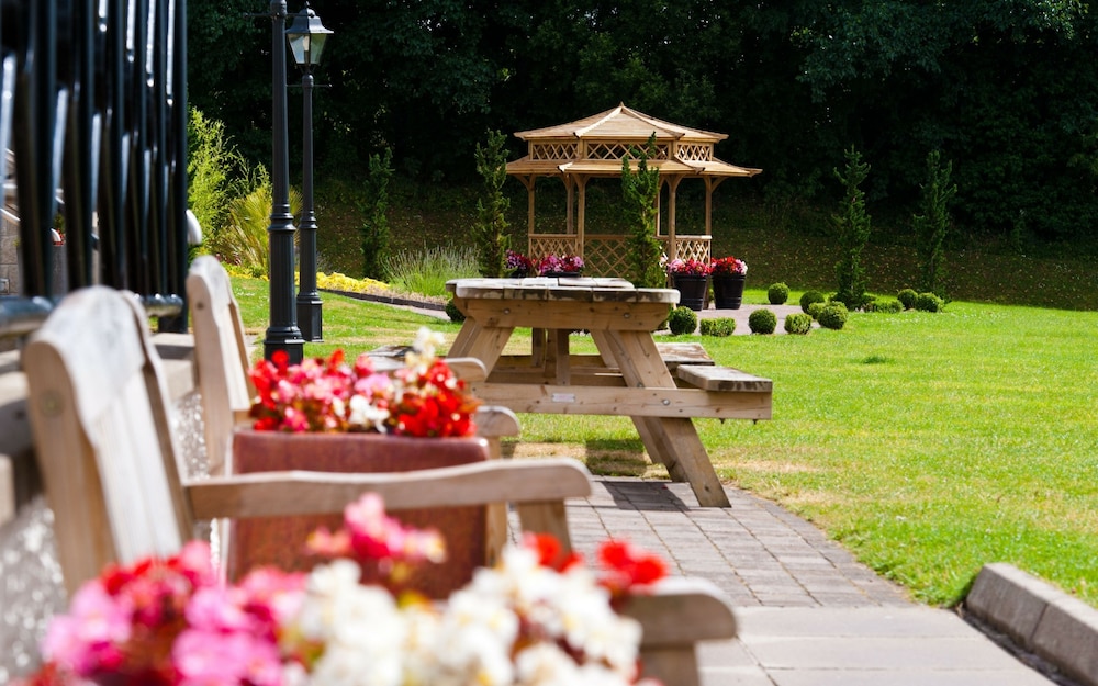 Killyhevlin Lakeside Hotel & Lodges 37/38