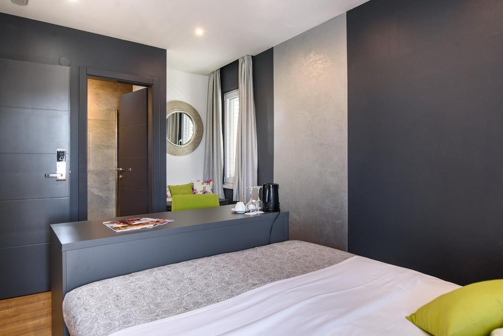 Ora Luxury Rooms 20/44