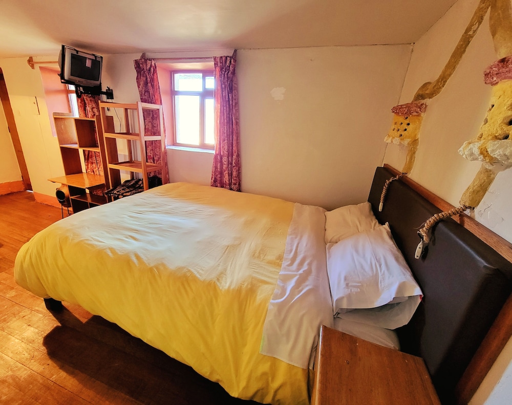 ECONOMY, TRIPLE, 3 BEDS