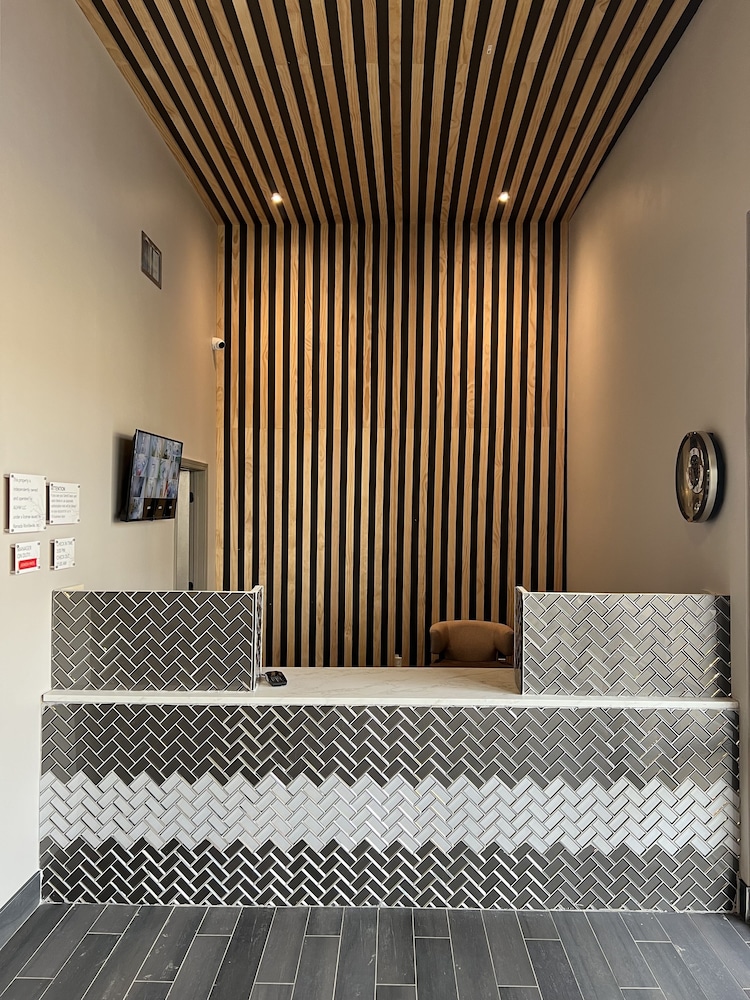 Ramada by Wyndham Studio Suites Dothan 2/35