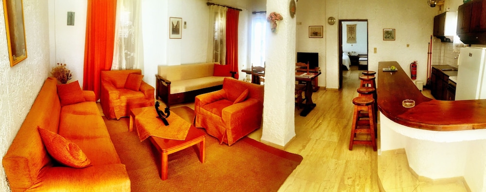 Filoxenia Villa 28/50