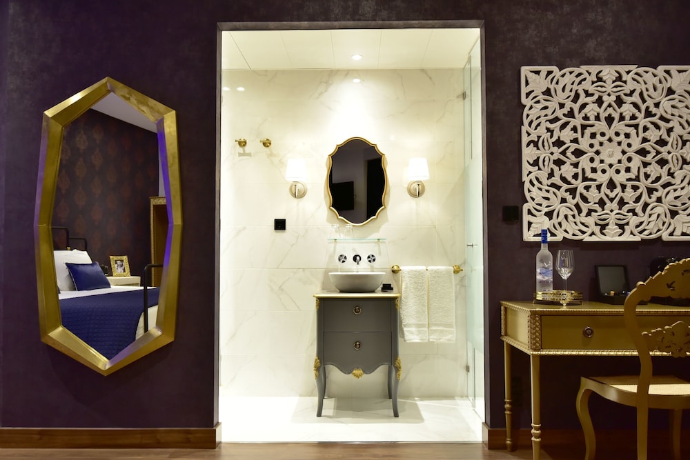 Maxime Hotel 64/69