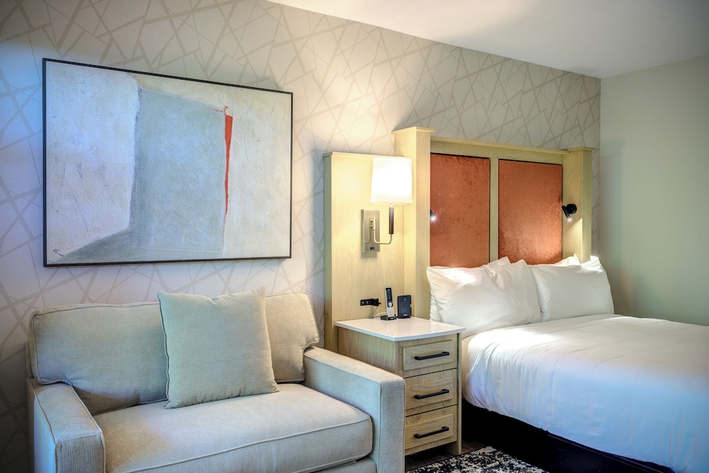 The Embers Hotel 21/50