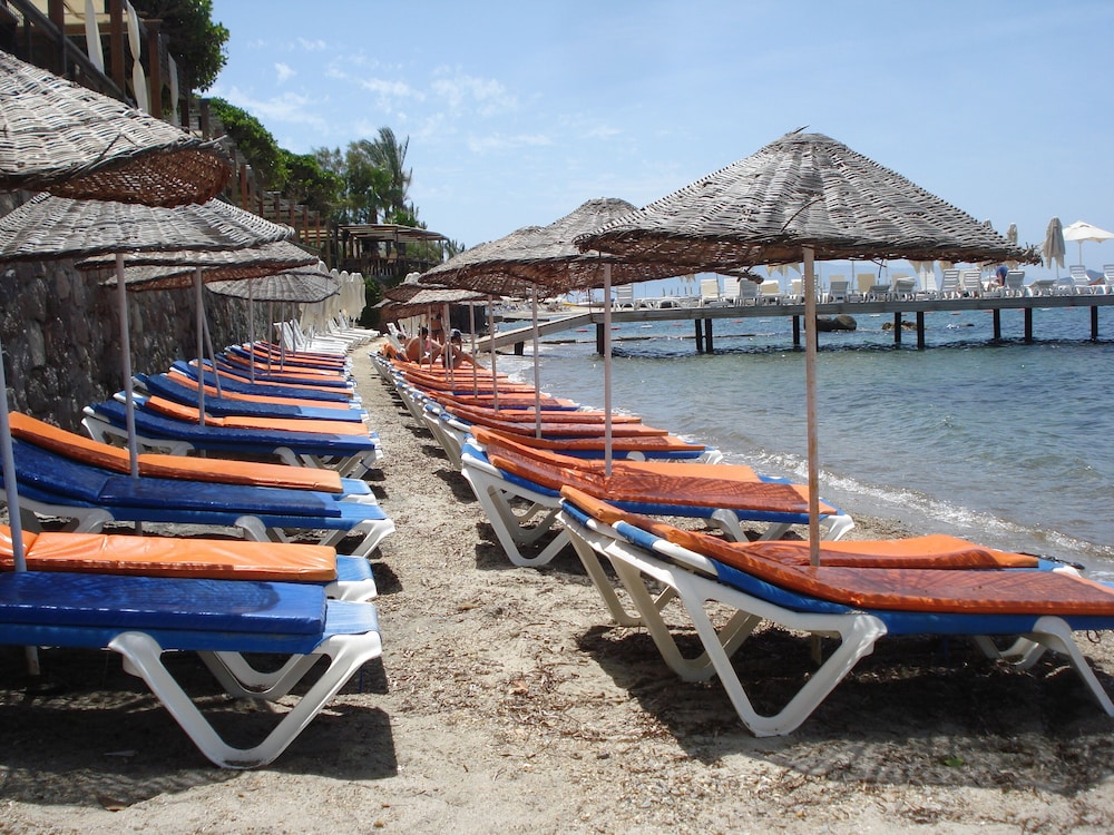 MAXSEA Beach Hotel 37/44