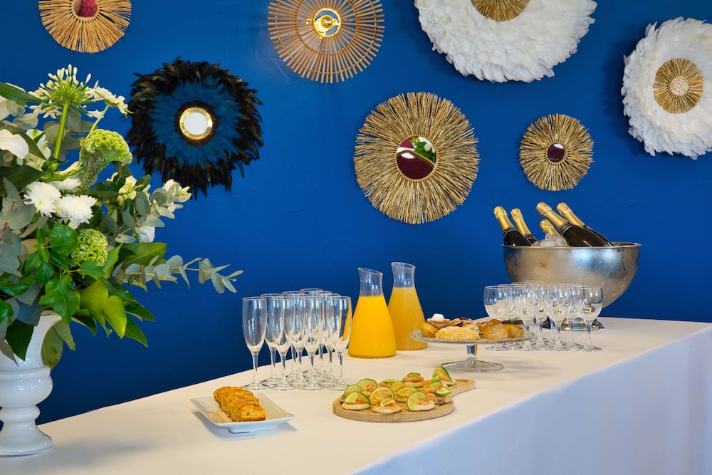 restaurant-cafeteria