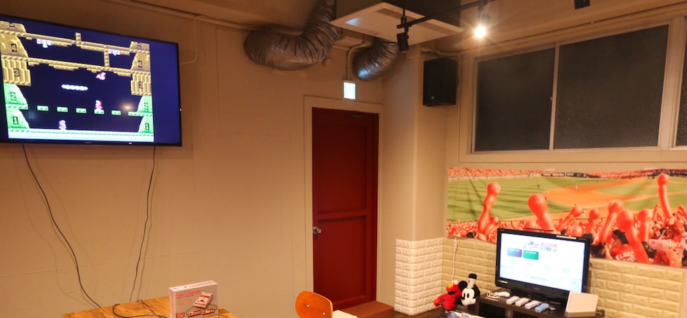 RED HELMET House & Sports Bar Hiroshima 24/49