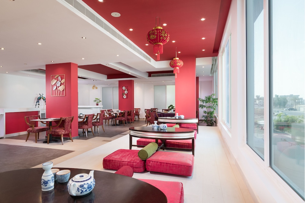 Al Hail Waves Hotel Managed By Centara 7/78