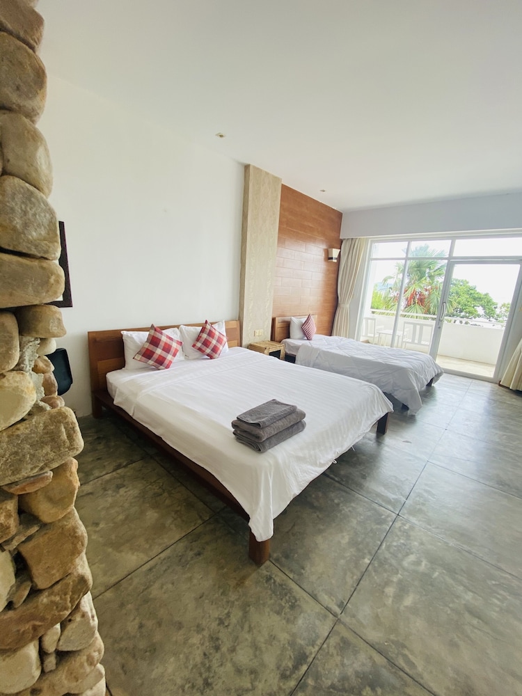 Saravoan Hotel Kep 32/65