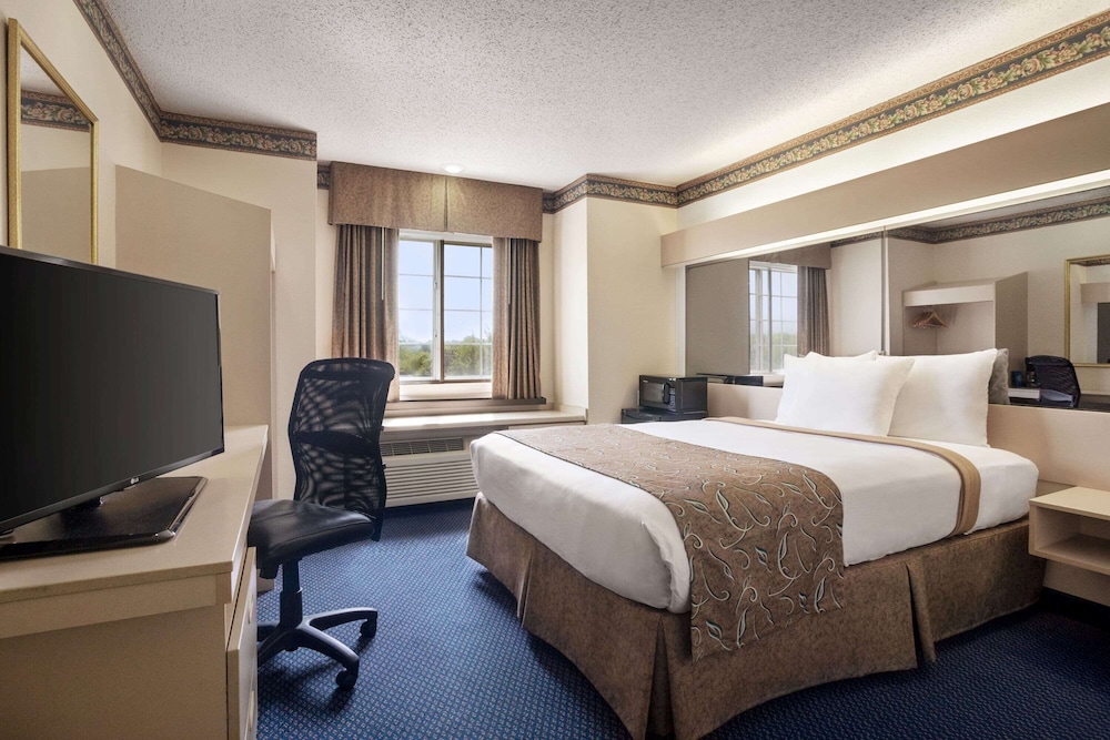 Travelodge By Wyndham Fort Scott 18/39