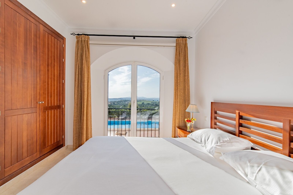 HOTEL ARCOS GARDENS GOLF CLUB & COUNTRY ESTATE 11/50