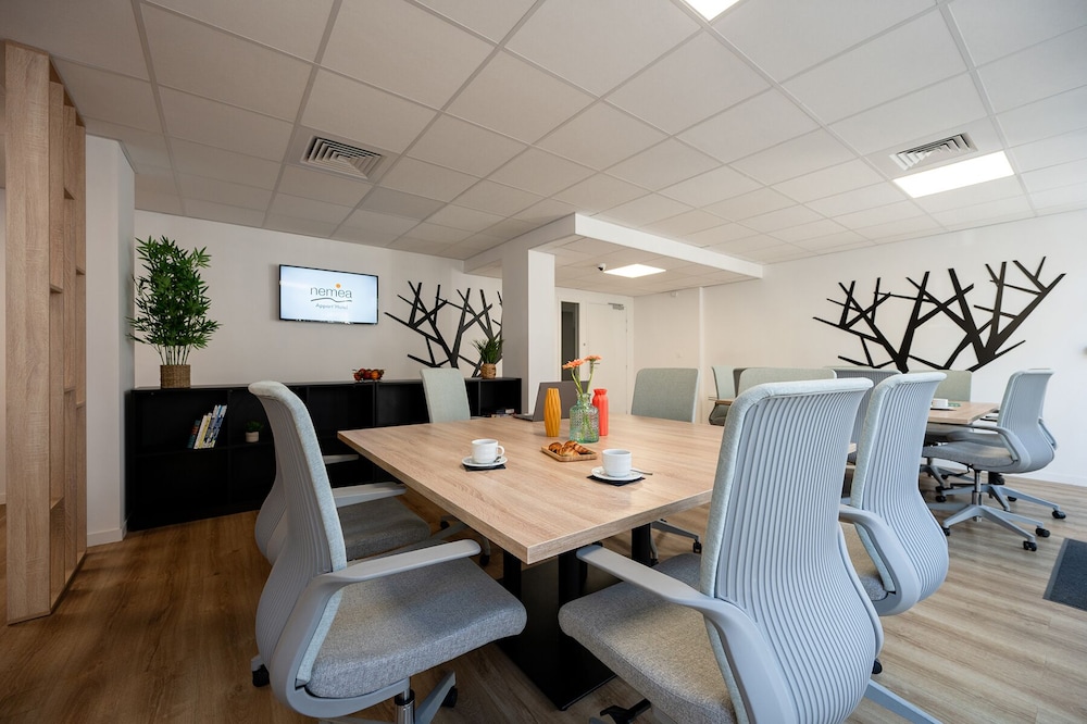 Nemea Appart Hotel Coliseum Amiens Centre 54/64