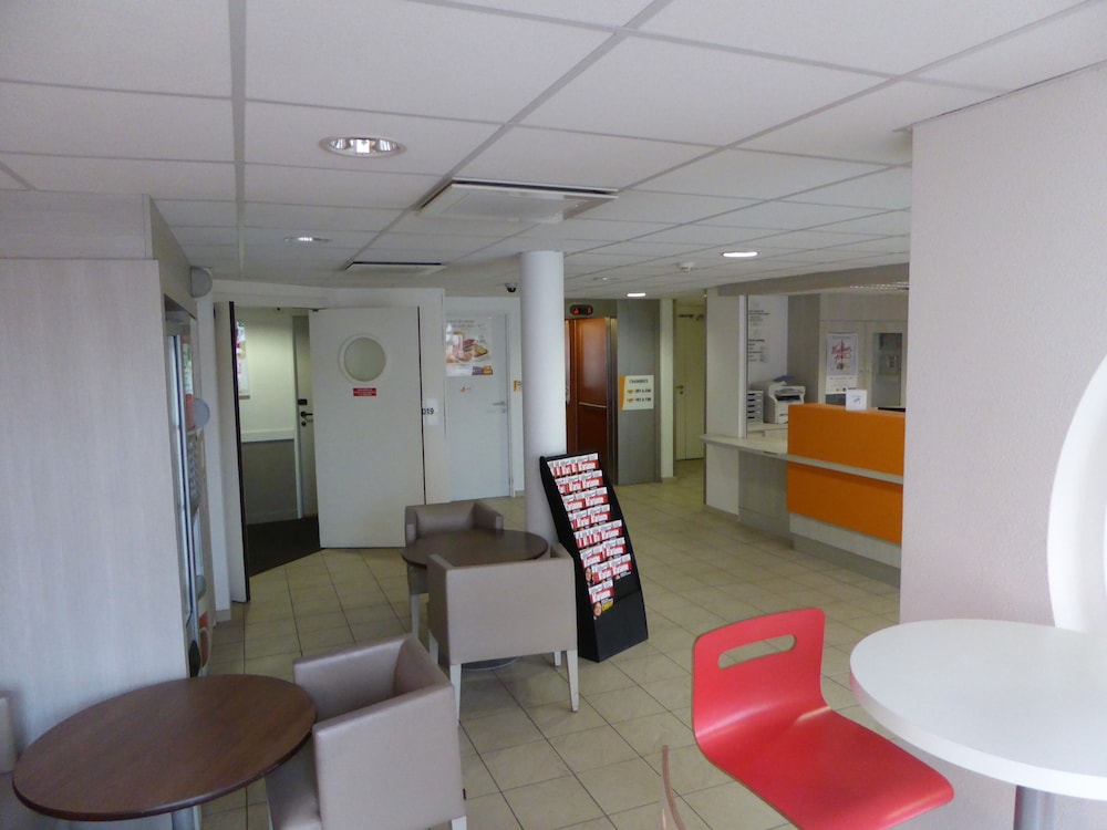 PREMIERE CLASSE HOTEL ROISSY - AEROPORT CDG - LE MESNIL AMELOT 41/61