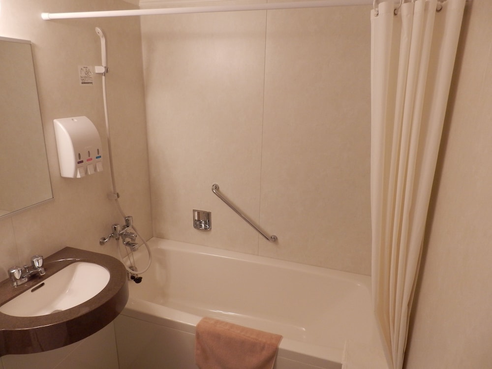NIKKO STATION HOTEL CLASSIC 68/70