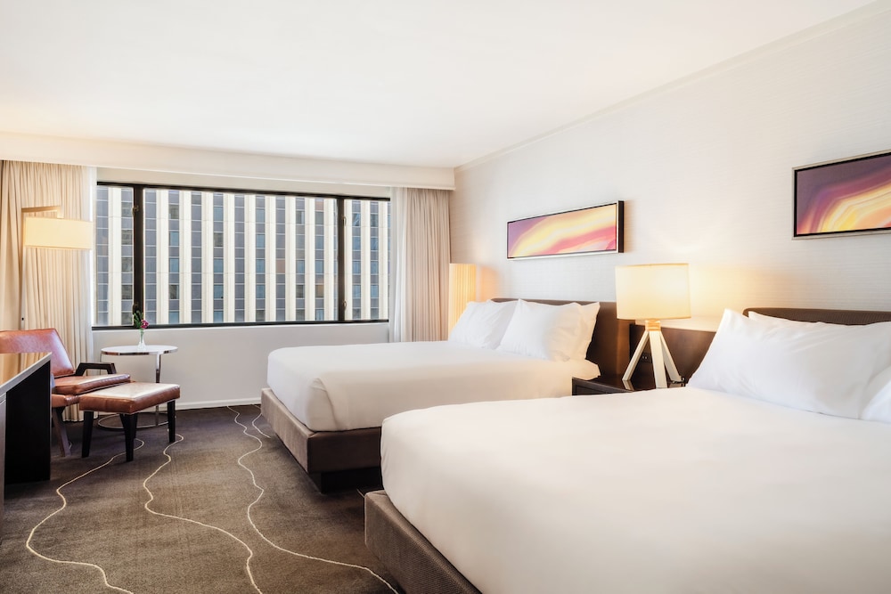 Room, 2 Queen Beds, City View