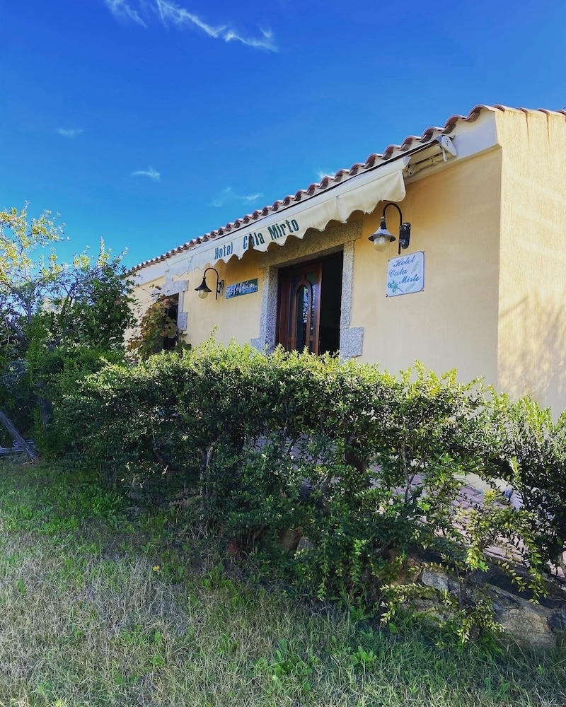 Hotel Cala Mirto 63/66
