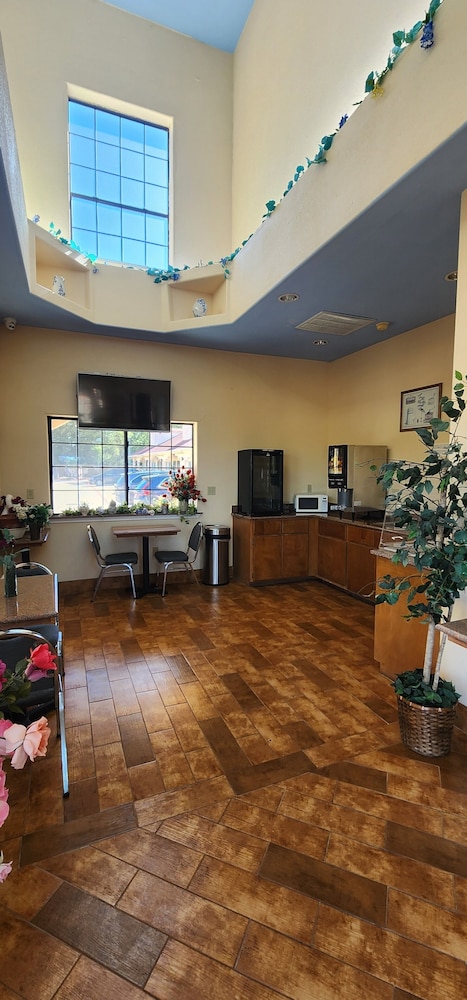 Regency Inn & Suites By Capital O Houston IAH Airport 17/66