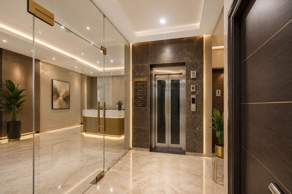 Hotel Srv 4/23