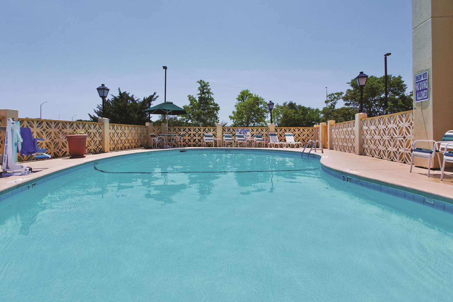 La Quinta Inn & Suites by Wyndham Charleston Riverview 20/31
