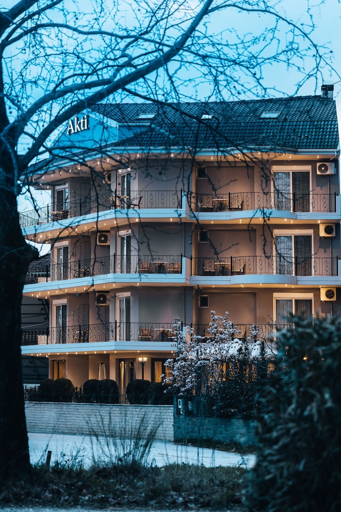 Akti Hotel 2/66