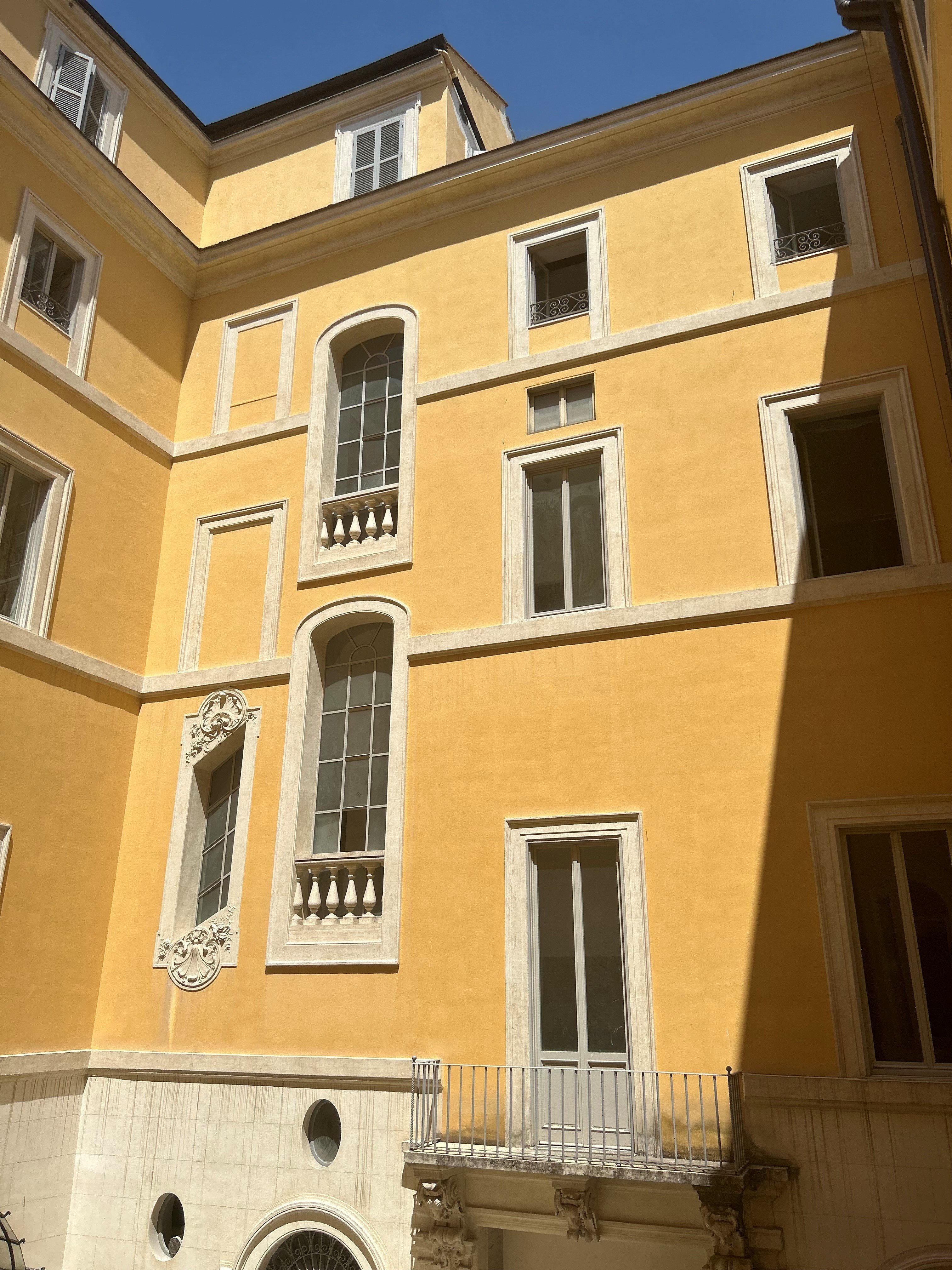 Palazzo Roma 2/61