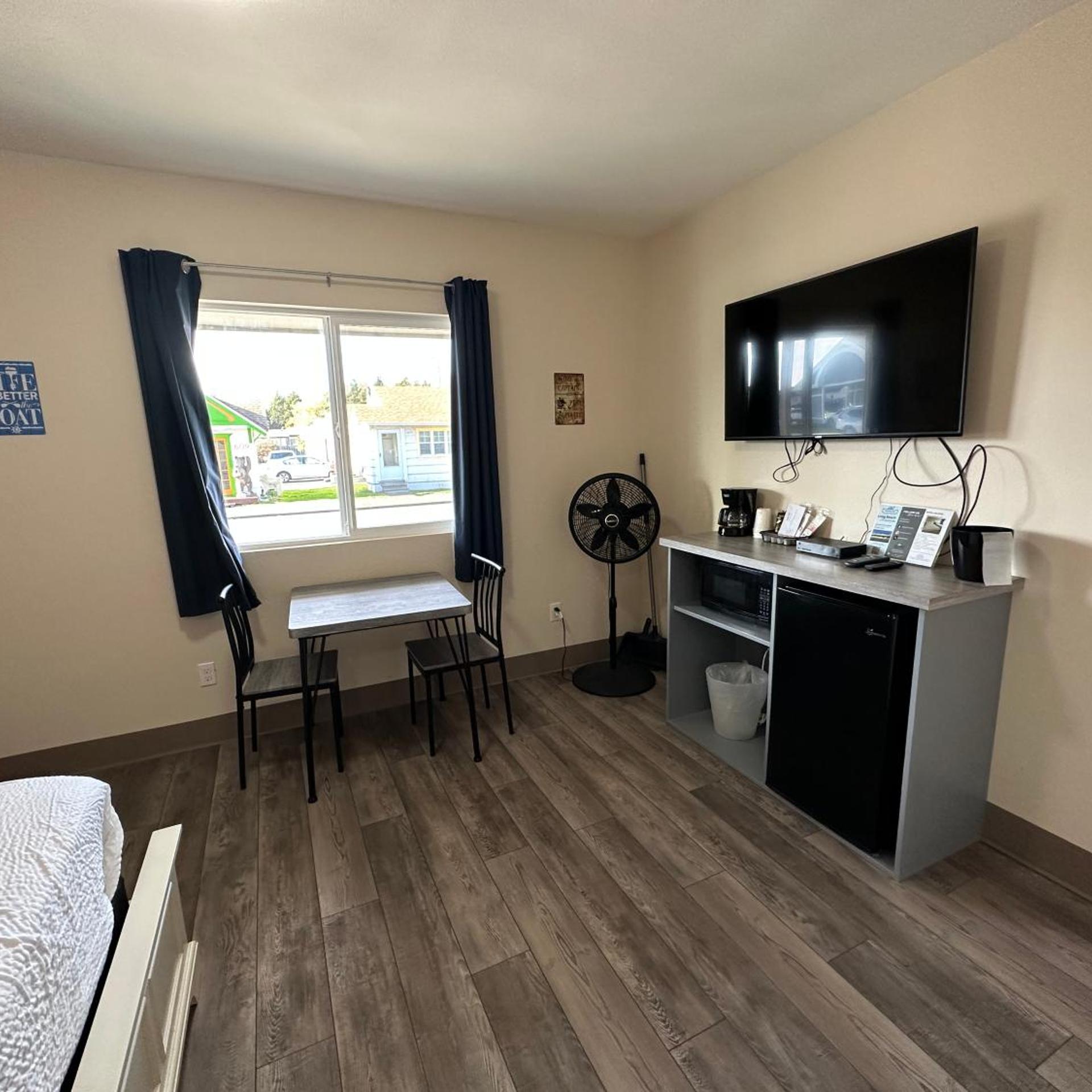 Coastal Inn & Suites 17/50