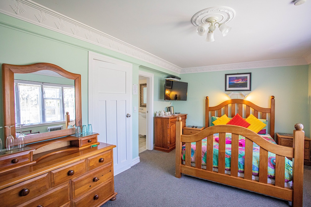 Richmond Guest House Bed & Breakfast 32/45