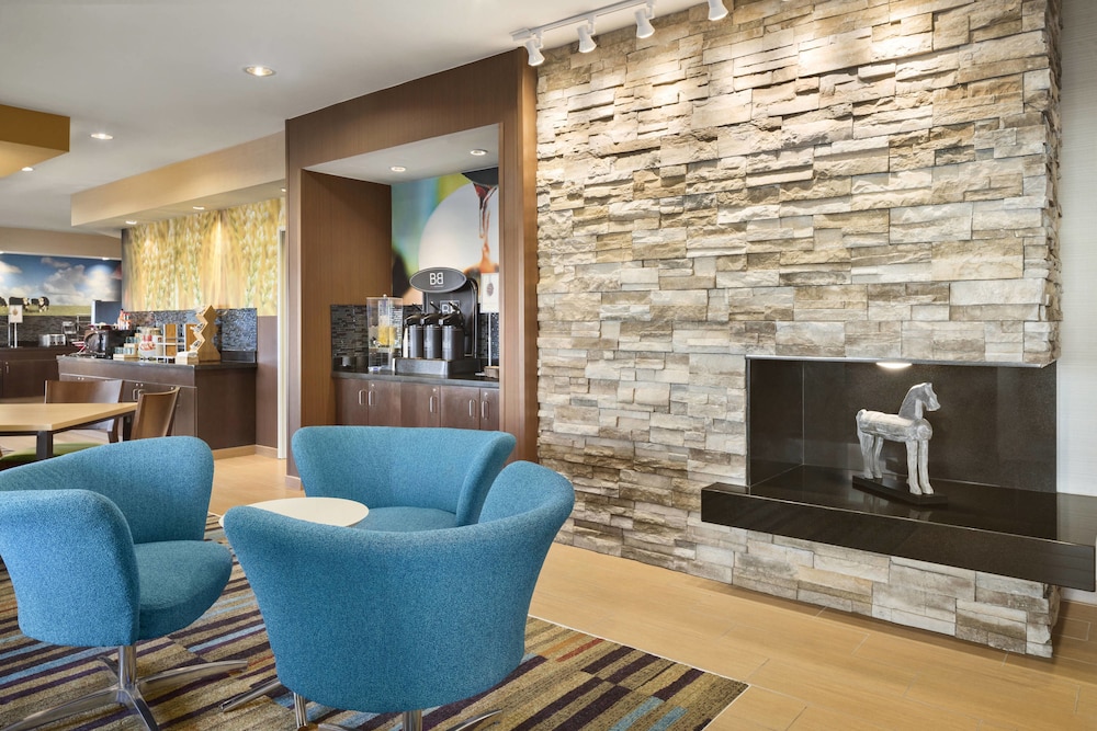 Comfort Inn & Suites Lima Northwest 18/30