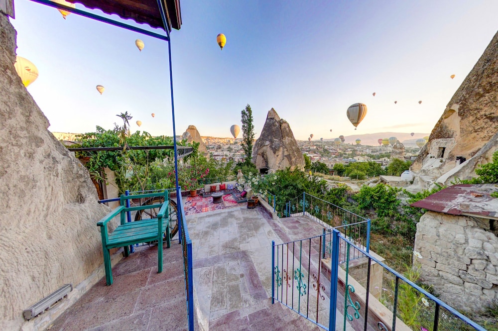 Roc Of Cappadocia 35/49
