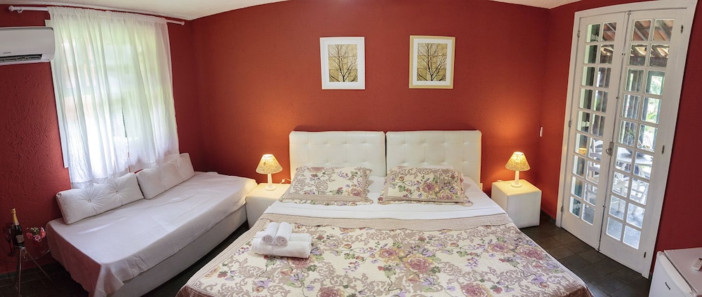 Praia Da Crena Inn 7/42