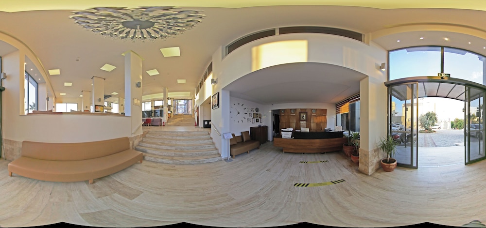 Palmera Hotel 6/50