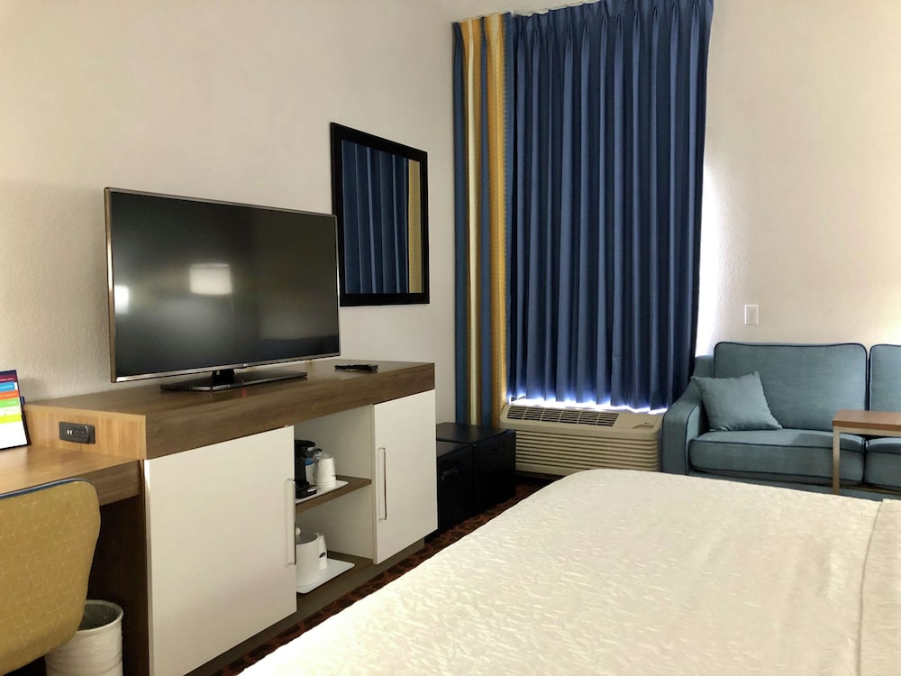 Hampton Inn Spring Hill 20/43