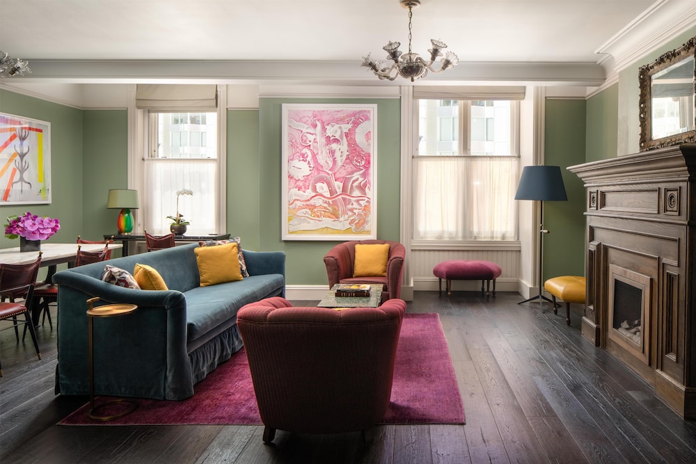 THE BEEKMAN, A THOMPSON HOTEL 50/75