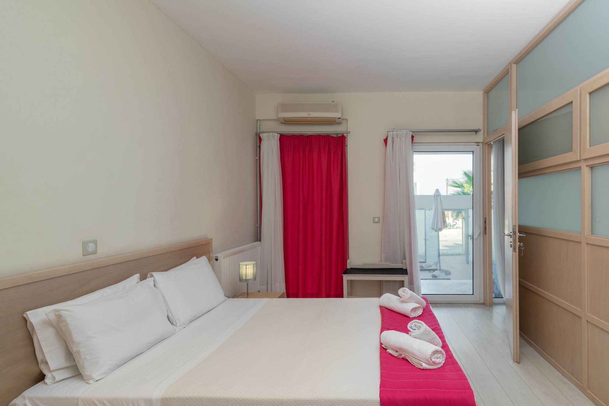 1 BEDROOM, APARTMENT