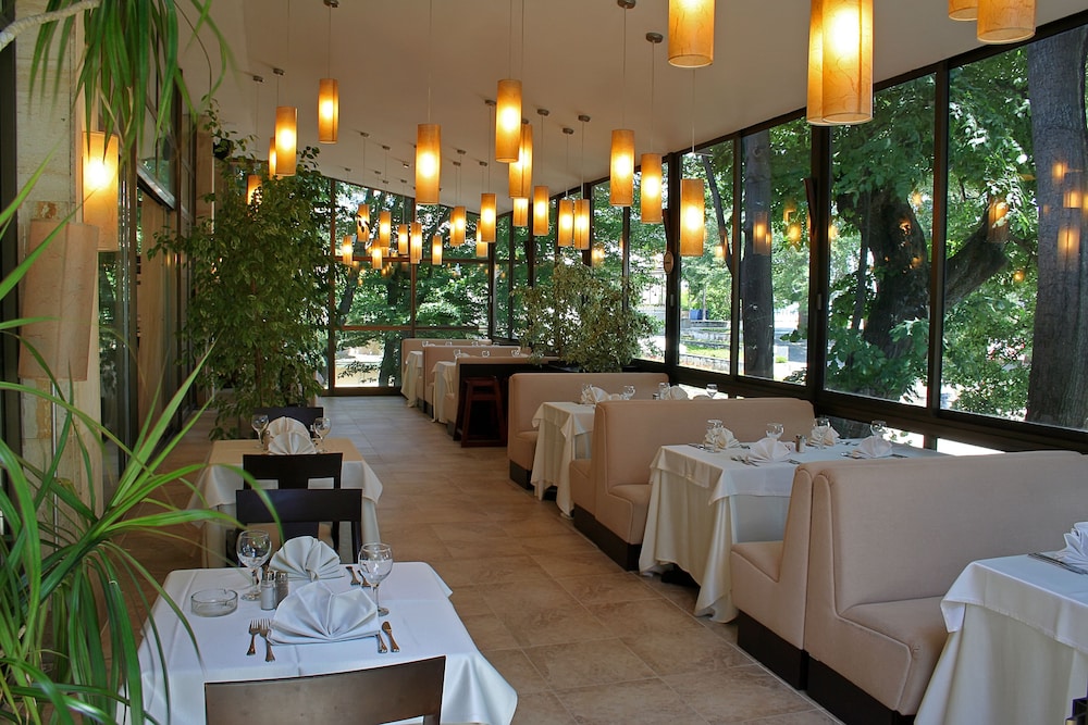 HVD Hotel Lotos Riviera Holiday Club 12/40