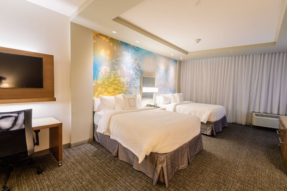 Courtyard By Marriott Lake Jackson 21/58