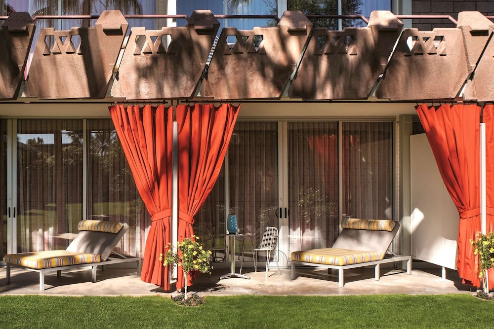Hotel Valley Ho 6/81