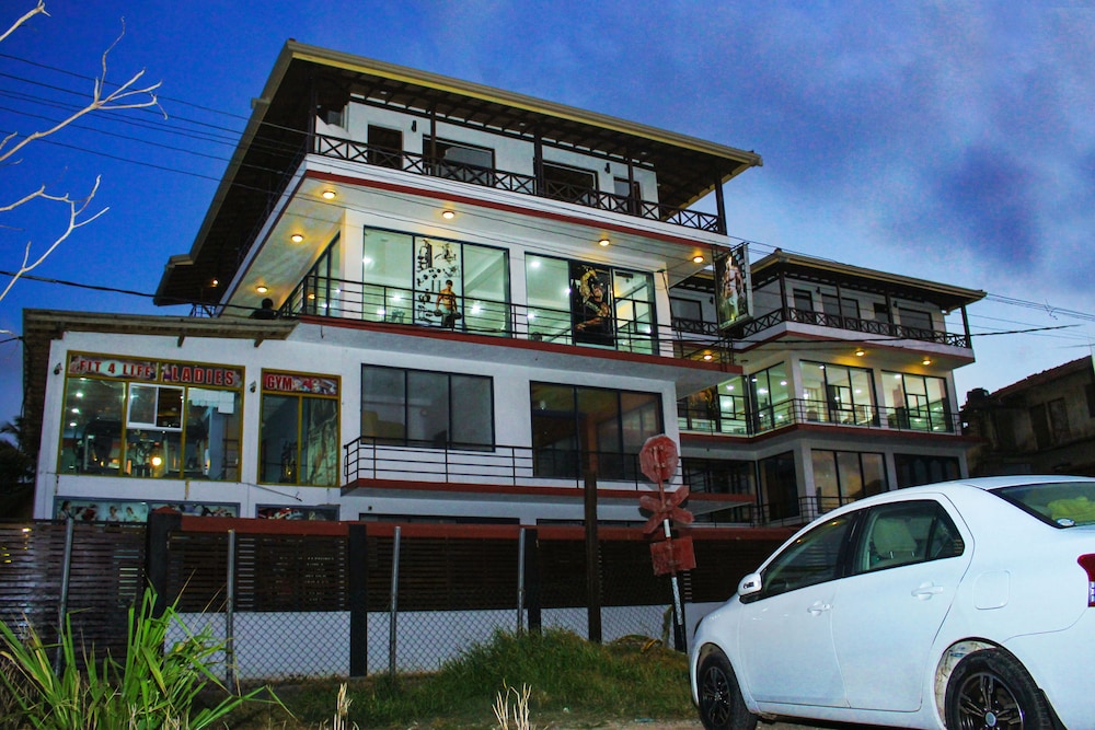 Cozy Sea View Inn 2/41