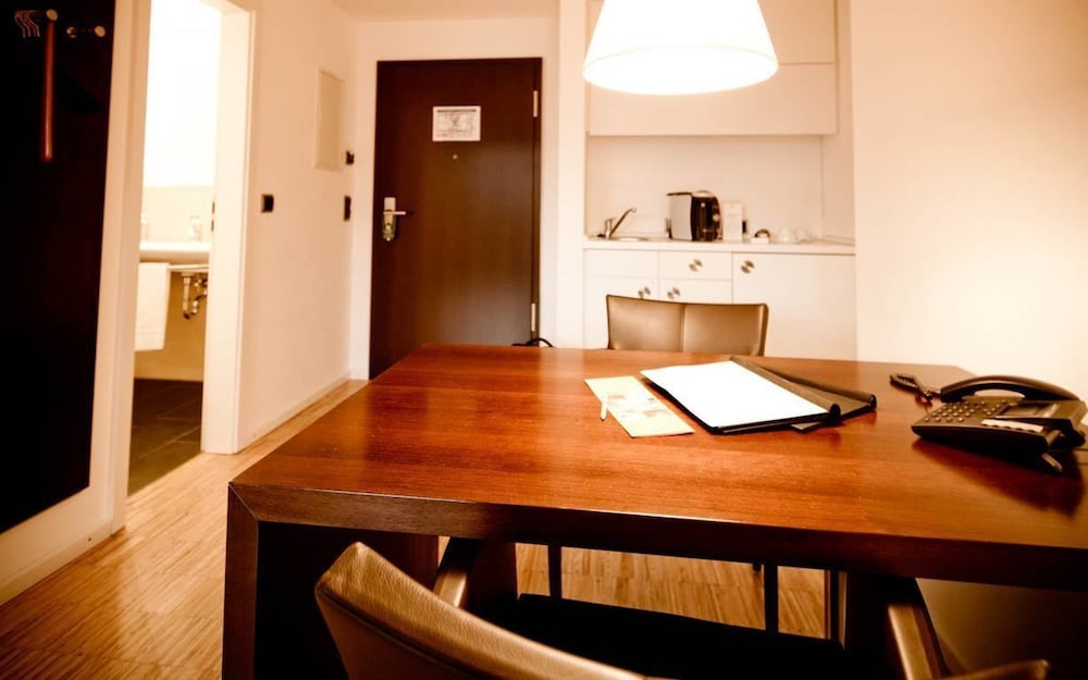 ALTERA HOTEL 28/33