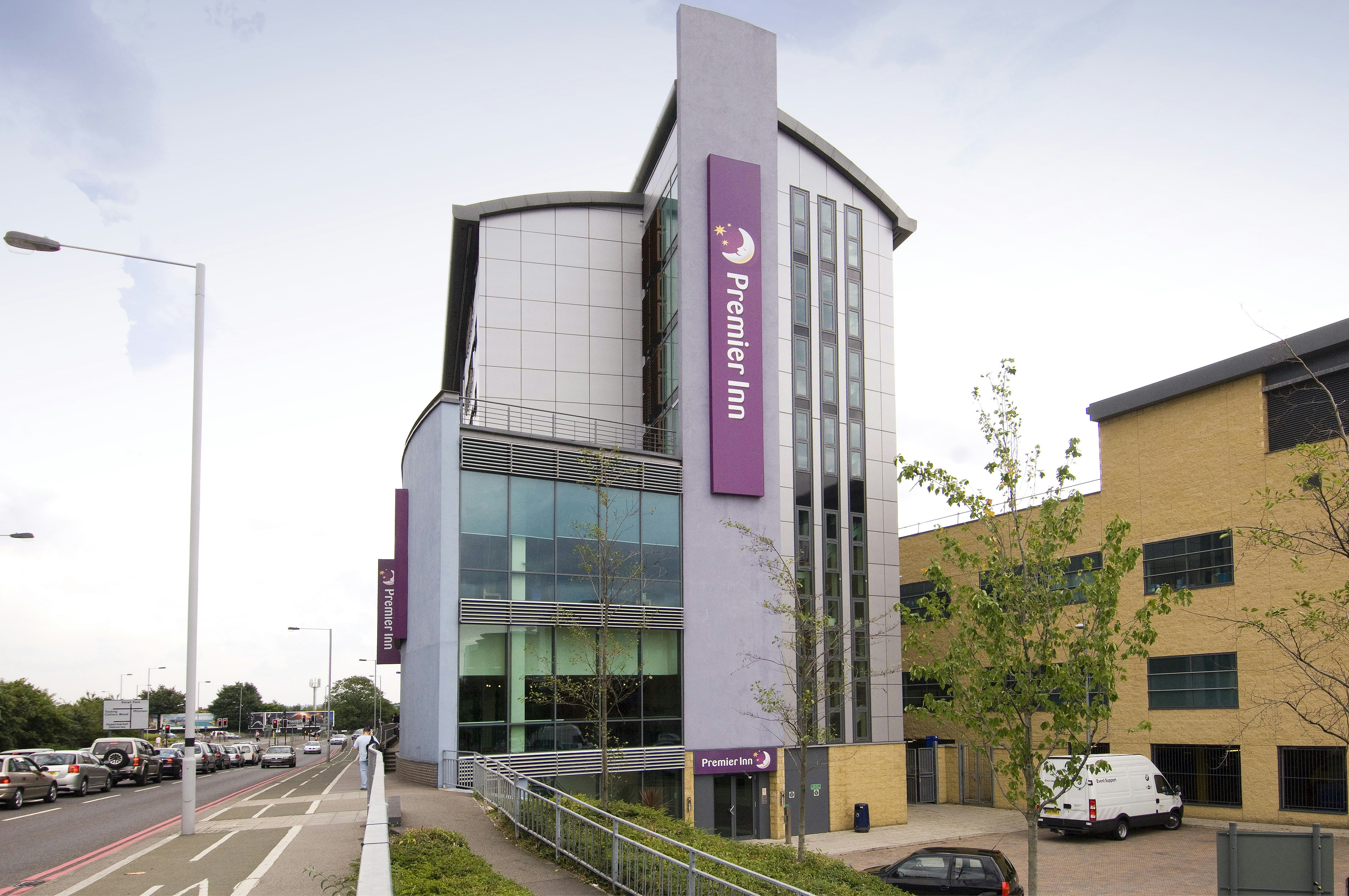 Premier Inn London Wimbledon South 7/35